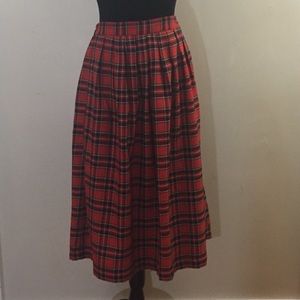 Women’s tartan plaid skirt